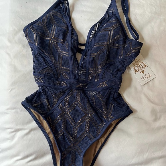 NWT! BECCA - Show & Tell One-Piece Swimsuit - X-small - Picture 3 of 8